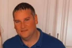 Adoring fans pack into Los Angeles bar to watch royal wedding