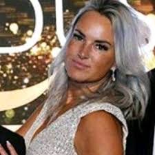 Beth Isaacs's Instagram, Twitter & Facebook