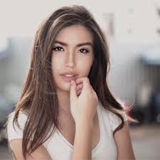 Erika Tham (@realerikatham)