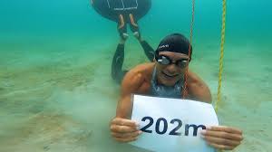The average person can't hold their breath for more than 30. Freediver Stig Severinsen Swims 662 Feet Underwater Cnn
