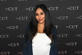 Nicole polizzi is the second star of the american reality tv show jersey shore who launched her own signature fragrance. Coronavirus In Nj Jersey Shore S Nicole Snooki Polizzi Ready To Homeschool Her Kids