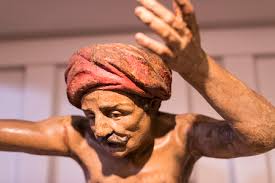 Ein Hölzerner Indianer Suchen Mit Der Hand Über Die Augen Lizenzfreie  Fotos, Bilder und Stock Fotografie. Image 1908170.