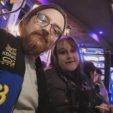 Anyone know anything about these headlights or have a set to sell? I kinda  want a set.