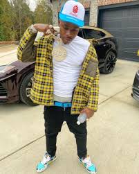 Ben & jerry's and nike skateboarding are teaming up to heat up the summer with a tasteful nike sb dunk low collaboration inspired by the company's signature chunky monkey ice cream flavor. Nike Dunk Sb Low X Ben Jerrys Chunky Dunky Incorporated Style