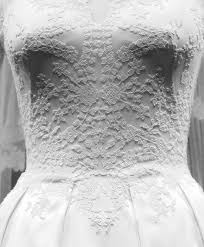 Kate middleton arrives at westminster abbey wearing a stunning white gown with long lace sleeves and a suprisingly plunging neckline. Pin By Debbie Orcutt On Embroidery Silk Unique Kate Middleton Wedding Kate Middleton Wedding Dress William Kate Wedding