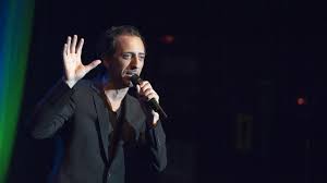 Il introduit ainsi de nombreux personnages. Apres Les Polemiques Gad Elmaleh Revient Sur Scene Avec Un Spectacle Evoquant Le Plagiat Soirmag