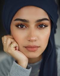 Ramai dikalangan masyarakat khususnya kaum wanita yang tidak menitik beratkan tentang keperihalan pentingnya memilih dan menggunakan produk yang mendapat. Asas Solekan Layby My