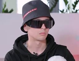 Slava marlow — отправьте это моргенштерну 01:01. Bylo Toshno Ot Familii Slava Marlou Rassekretil Svoe Nastoyashee Imya I Anonsiroval Fit S Eldzheem