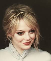 It's a fun way to change up your look and make those eyes pop too. Bridal Bangs Curtain Bangs With Wedding Updos Loose Wavy Hair