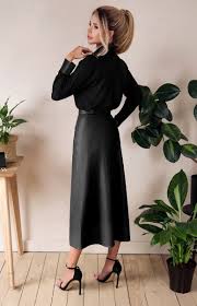 Un grand choix de jupes en cuir en ligne sur zalando ! Https Www Idresstocode Com Jupe Longue Simili Cuir Noire Xml 359 364 2757 Html Jupe Cuir Noir Jupe Longue En Cuir Jupe