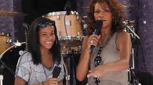 Die tochter von superstar whitney houston (†48), bobbi kristina verstarb im jahr 2015. Bobbi Kristina Brown 22 Findet Sie Ihre Letzte Ruhe Neben Mama Whitney Houston