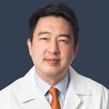 Victoria Dowling's Instagram, Twitter & Facebook