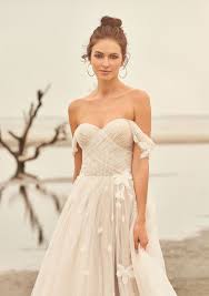 These dresses are in great condition and would fit brides that are a standard uk size 10/14. Now Open To Online Sample Sale 50 Off All Dresses All Designers Designer Wedding Dresses In London Couture Bridal Gowns