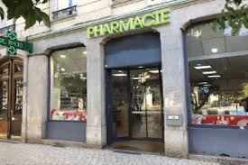 Pour toutes urgences hors des horaires d'ouverture de la pharmacie, téléphonez au numéro 17 (gendarmerie ou police) qui vous indiquera la pharmacie la plus proche. Pharmacie De Garde A Lyon 69000 Service Ouvert Aujourd Hui