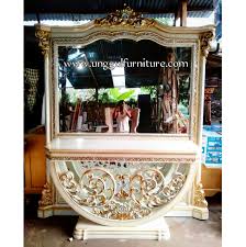 Meja rias adalah meja yang khusus digunakan untuk merias atau makeup, ada banyak jenis dan tipe yang berpengaruh pada harganya. Meja Hias Ruang Tamu Meja Hias Raung Tamu Mewah Ukir Jepara