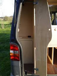 Rangement Haut Pourrait Etre Mis Derriere La Sdb Amenagement Camionnette Fourgon Camping Car Amenagement Camping Car