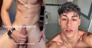 Novas nudes de Alex Mendes socando uma punhetinha no Privacy até gozar -  Famosos Nus
