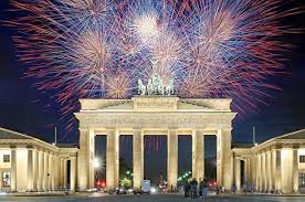 Silvester countdown für das jahr 2021 / 2022 mit atomzeit sekunden. Silvesterparty Am Brandenburger Tor 31 Dezember 2019