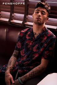 Pin By Hip Torres On Zayn Malik Zayn Malik Photoshoot Zayn Malik Style Zayn Malik Pics