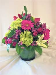 I am so happy with the recent bouquet i received from flowers by lorraine! Medfield Florist Medfield Ma Flower Shop Lovell S Florist Greenhouse Nursery