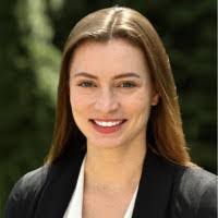 Sarah Wellen's Instagram, Twitter & Facebook