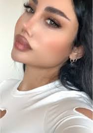 Tamara Tharp's Instagram, Twitter & Facebook