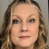 Laura Layne's Instagram, Twitter & Facebook