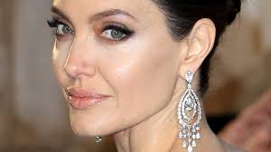 Here's What Angelina Jolie Looks Like Without Makeup