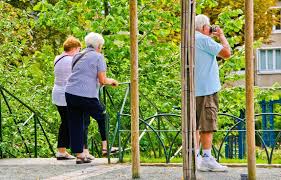 Travailler deux ans de plus, et prendre sa retraite à 64 ans au lieu de 62 : Reforme Des Retraites Les Seniors Devront Tenir Jusqu A L Age Pivot A 64 Ans Mais Le Pourront Ils