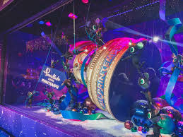 Le printemps républicain est une association visant à promouvoir le commun et la laïcité dans le paysage politique français. An Insider S Guide To Printemps Christmas Windows 2019 Solosophie