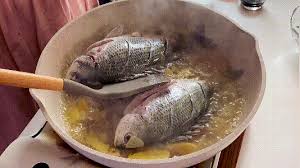 From cornmeal coated catfish fingers to baked red snapper, there is something here for everyone! A Taoist Dish That Hokkiens Can Cook The Yellow Fin Fish Is Boiled In Soy Sauce And Served With Wine And Rice The Sauce Is Rich And Fragrant Minnews
