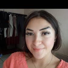 Diana Roop's Instagram, Twitter & Facebook