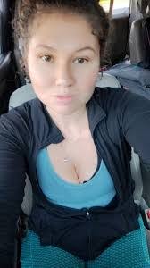 Nikki Comer's Instagram, Twitter & Facebook