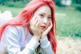 Maybe she didnt and she realized later and the they took another photo with 3 of them. Why You Should Love Rv Yeri K Pop Amino