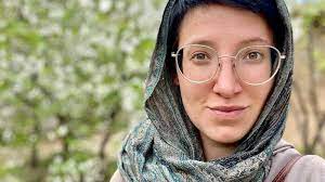 Nazywam się jagoda grondecka, jestem z wykształcenia iranistką, z pasji i zawodu dziennikarką. Rjm51ivzdknztm