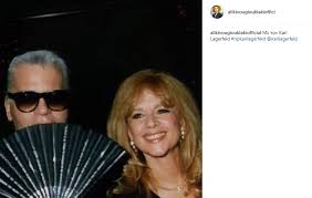 Από τον πρώτο του γάμο έχει ένα γιο, τον γιάννη βουγιουκλάκη, ο οποίος γεννήθηκε το 1961. Otan H Alikh Boygioyklakh Pozare Sto Pleyro Toy Karl Lagerfeld Patras Events