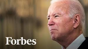 Pat Tharp's Instagram, Twitter & Facebook