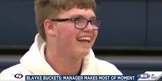 Sienna Schaefer (@SchaeferSienna)