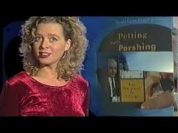 Dreht man den slogan der westdeutschen friedensbewegung um, so passt er perfekt zur am heutigen donnerstag auf rtl anlaufenden spionageserie „deutschland 83. Petting Statt Pershing Das Worterbuch Der Achtziger Youtube