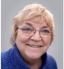 Cheryl Dee's Instagram, Twitter & Facebook