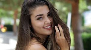 Hande Ercel In Makyajsiz Hali Sosyal Medyada Cok Konusuldu Turan Haber