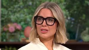 Julia Goulding, Shona