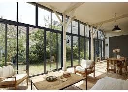 Faites Entrer La Lumiere Dans Votre Interieur Avec La Baie Coulissante Neva En Aluminium Legere Et Robuste Ce Renovation Maison Baie Vitree Baie Coulissante