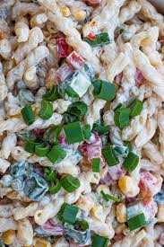 Zutaten 400 g rote bete 400 ghähnchenbrust 1 handvoll walnüsse 125 g joghurt nach geschmack salz, pfeffer. Nudelsalat Ohne Mayo Mit Paprika Mais Und Fruhlingszwiebeln