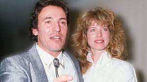 The net worth of 2020 candidates ranges from those worth half a million dollars, to former new york city mayor michael bloomberg, who is worth an estimated $55.4 billion. Julianne Phillips The Real Reason Behind Her Divorce