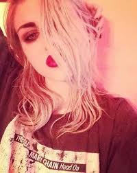 Pin By Meagan On Frances Bean Cobain Frances Bean Cobain Beautiful Witch Dark Beauty