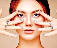 COLORES METÁLICOS SERÁN TENDENCIA ESTE 2024