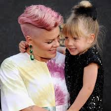 P!nk is actually one of the few artists who look better with short hair. Pink Daughter Matching Suits Mtv Vmas Twitter Reactions