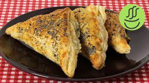 cok kisa surede hazirlayarak ikram edebileceginiz peynirli milfoy boregi tarifi ile cayiniz demlenene kadar pisen ci etli yemek tarifleri yemek yemek tarifleri
