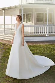 46,675 likes · 224 talking about this. Cumey From Rosa Clara Vestidos De Novia Sencillos Vestidos De Novia Fotos De Vestidos De Boda